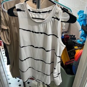 SHEIN Women's White and Black Striped Top